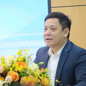 Bậc tiểu học chưa cần quan tâm điểm số, thành tích