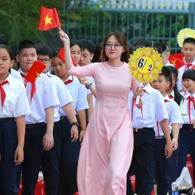 Dạy 2 buổi mỗi ngày miễn phí từ năm học tới